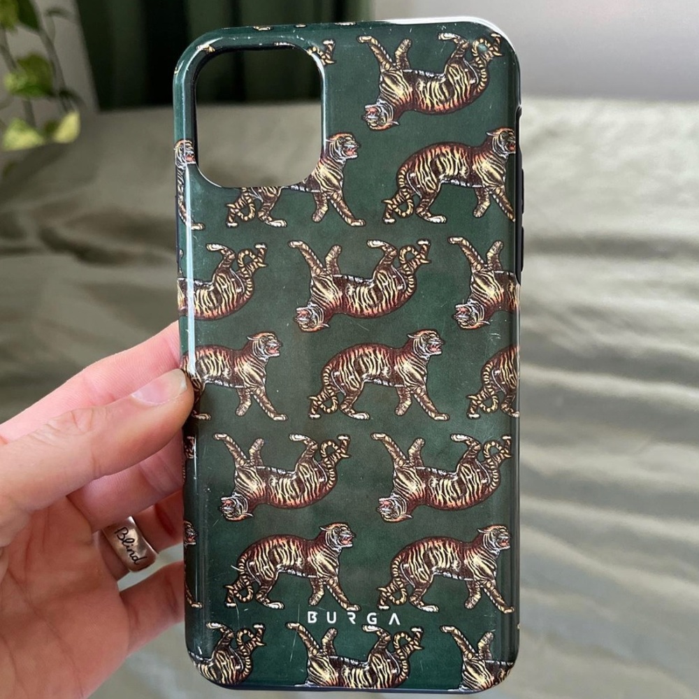 burga iphone 11 pro max iphone case